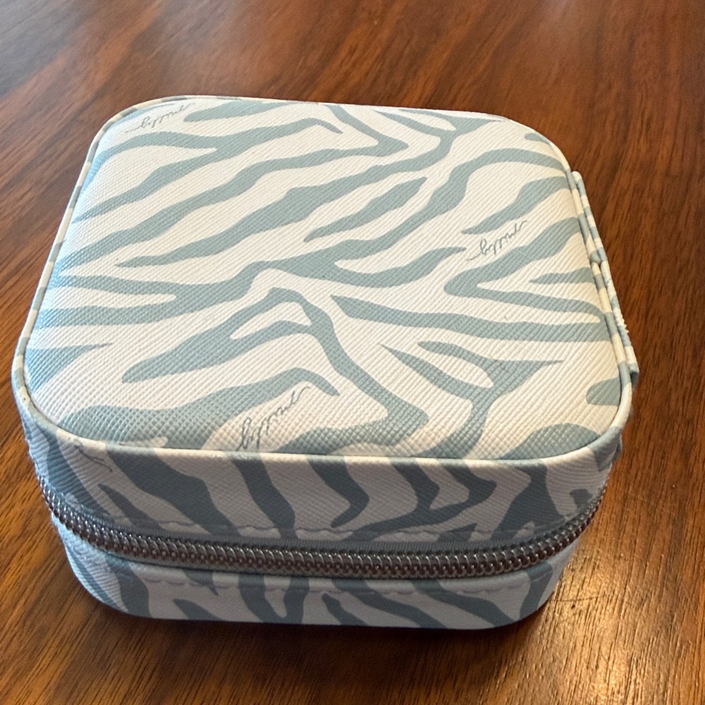 Travel Jewelry Case - Picture 2 of 4